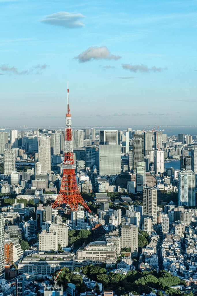 Tokyo skyline by Juma Jio.